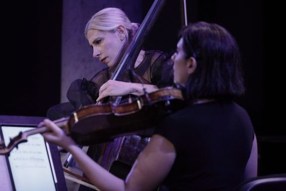 Laura Asensio y Silvina Álvarez 